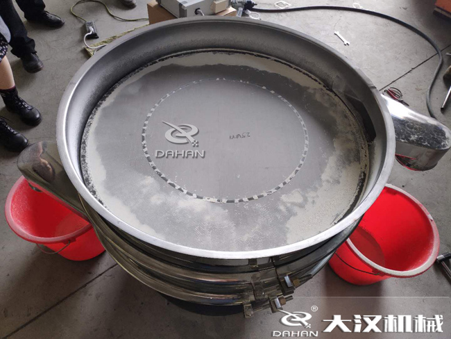 篩分過(guò)程中帶有水分的物料會(huì)影響篩分效果嗎？